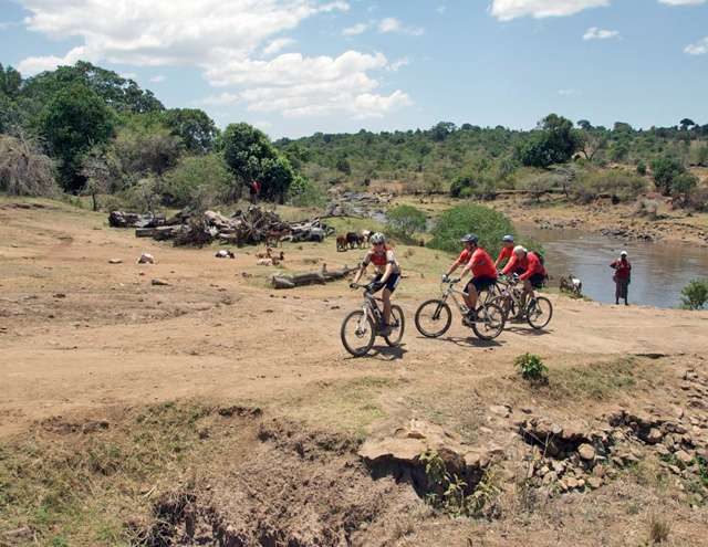 Mountain Biking am Masai Mara River