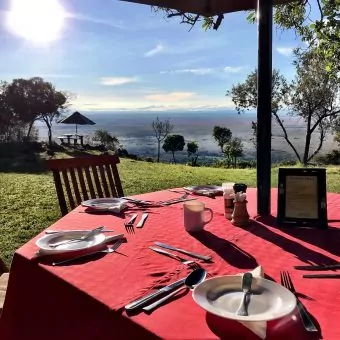 Breakfast Table with a view - Frühstückstisch mit Aussicht