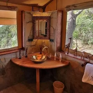 Deluxe Tent - Bathroom - Badezimmer Innenansicht