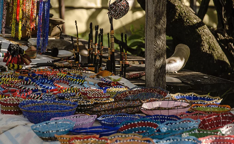 Souvenirs in the Camp - Souveniers